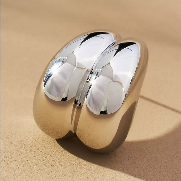 NWT Thick Double Bean Huggie Earrings - Picture 2 of 3